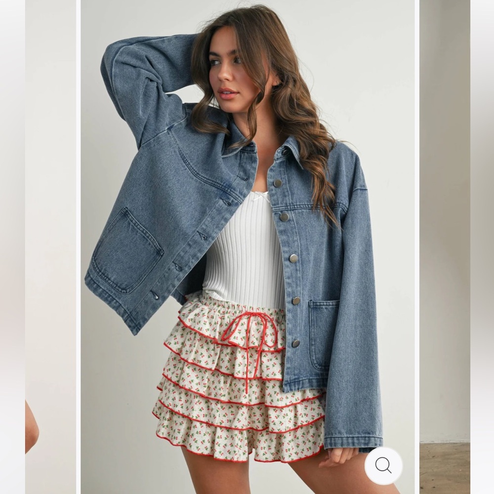 183. ☀️Cherry print layered ruffle tie front skort white and red